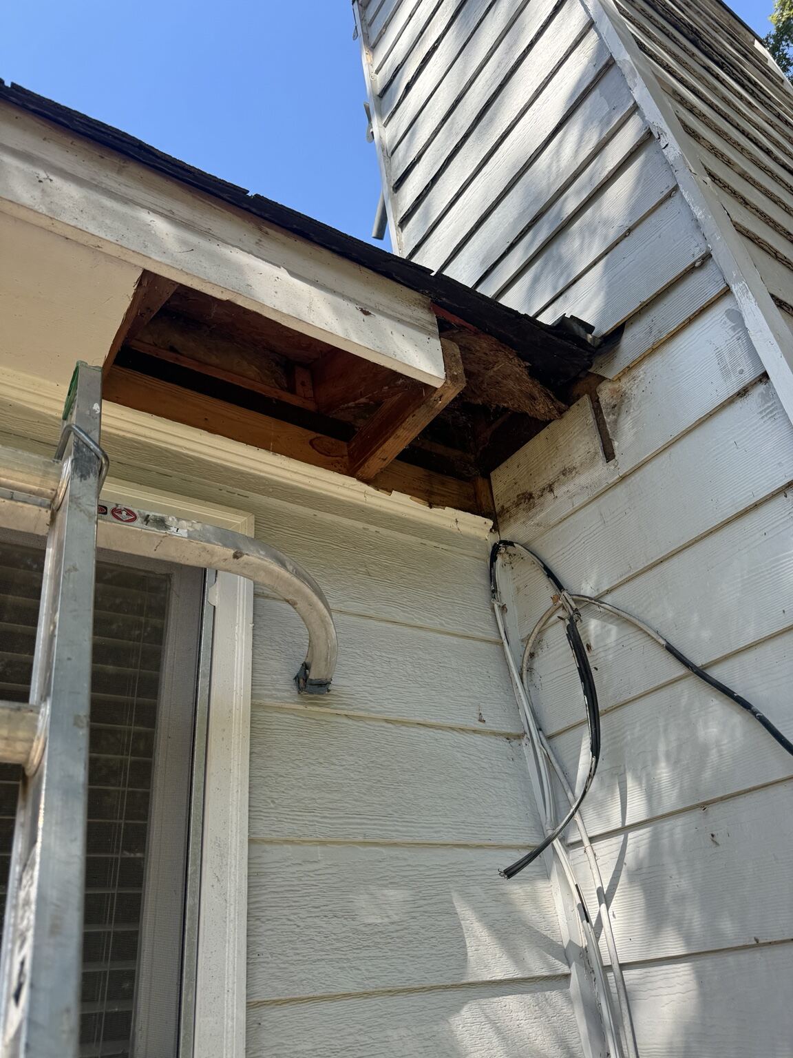 Roof edge opened up during fascia and soffit replacement
